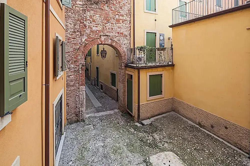 Flats4Rent Casa Romeo 2
