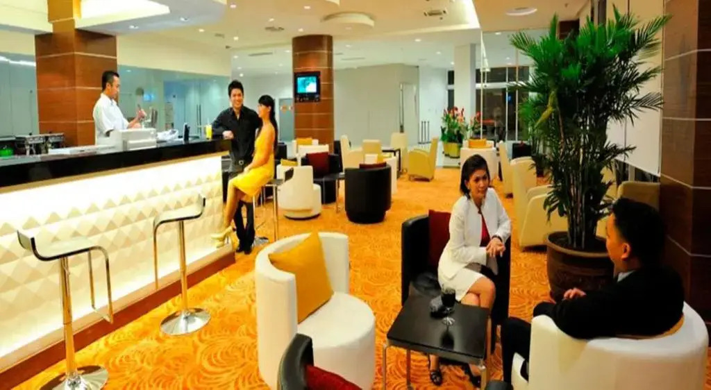 Courtyard Hotel 1Borneo