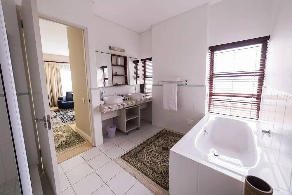 Atlantic Waves Guest House