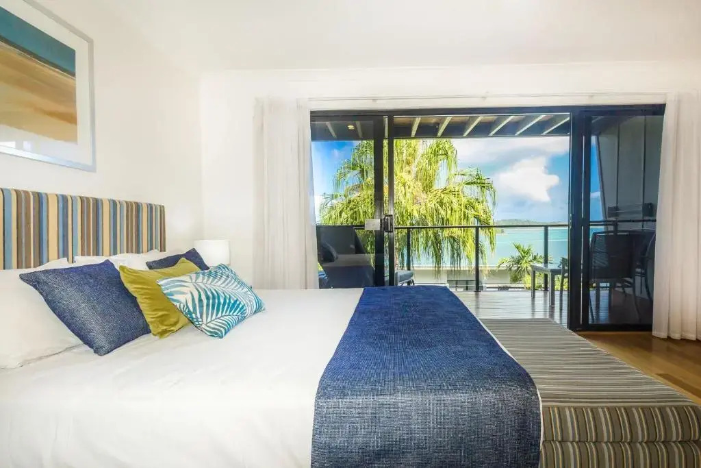 Shorelines 23 Hamilton Island 2 Bedroom Ocean View  Near Marina With Golf Buggy