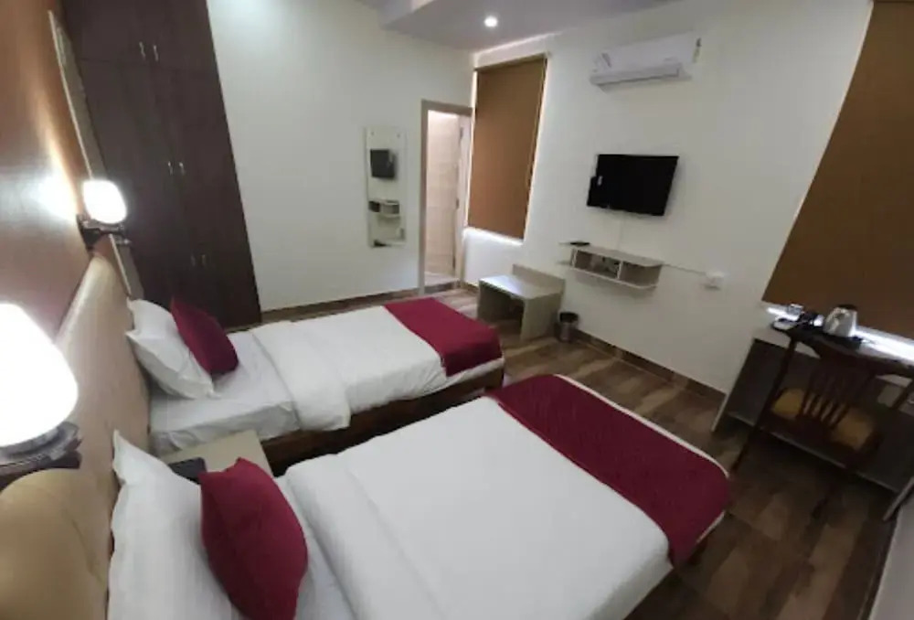 Pink Vista Hotel