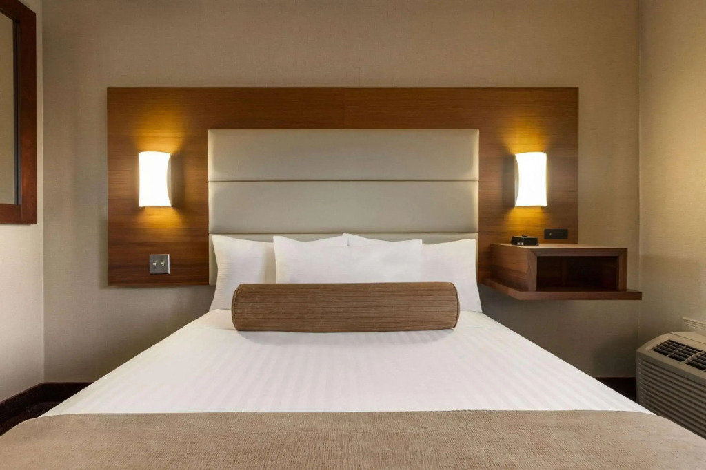 Atlantic Host Hotel, Trademark Collection by Wyndham