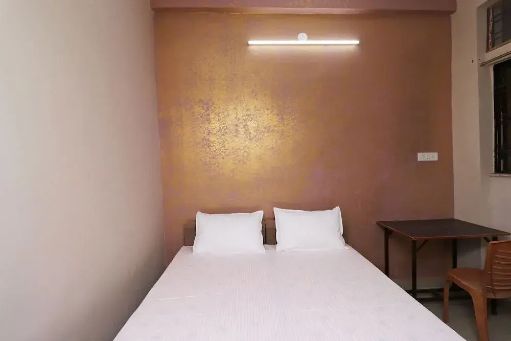 SPOT ON 37467 Shivram Hotel
