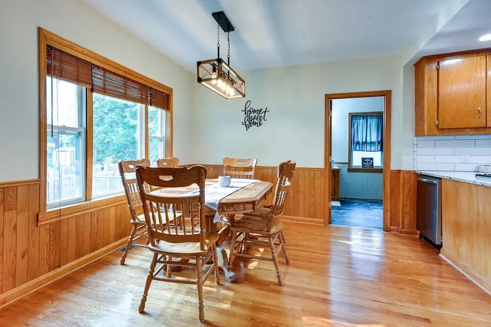Grand Blanc Rental w/ Gas Grill & Private Yard
