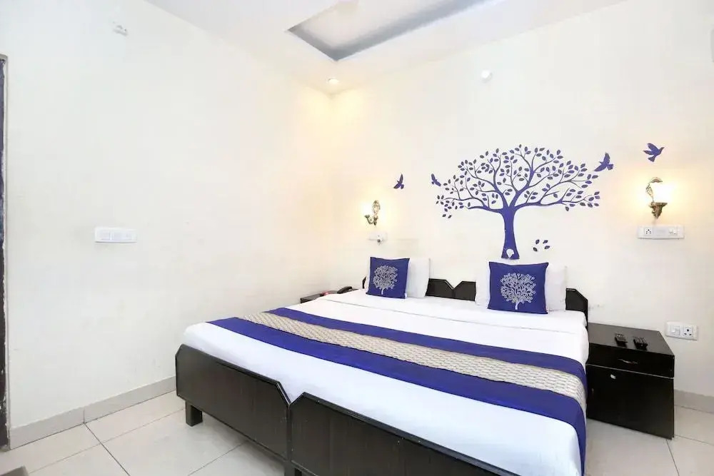OYO 3004 Hotel Star City