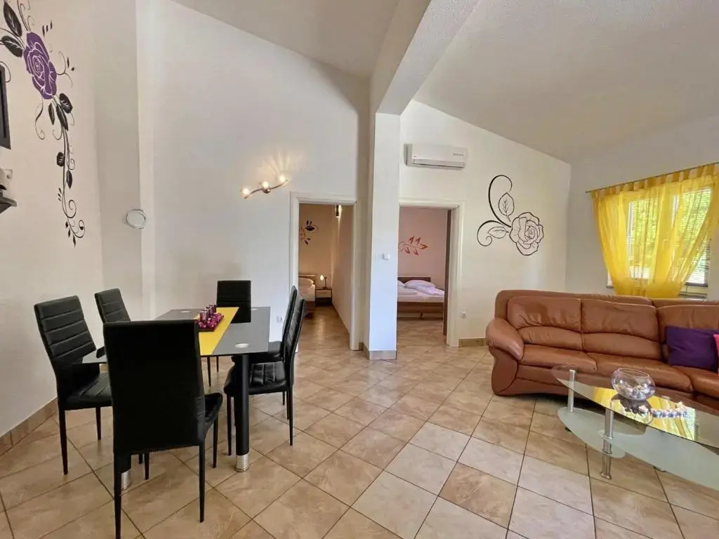 Top Apartments