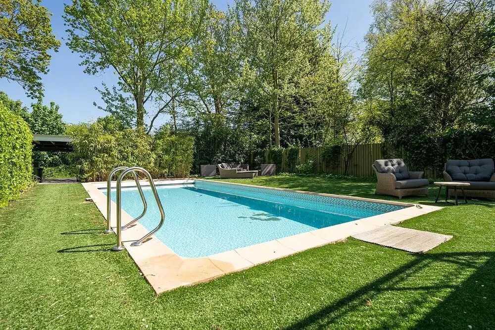 Lovely 4-person Villa With Private Pool