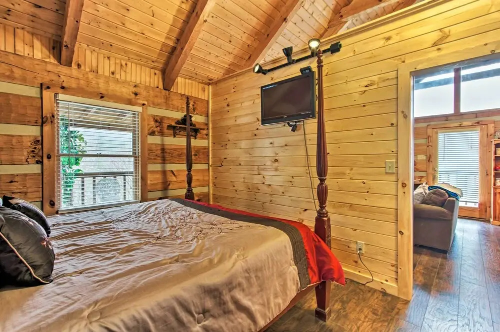 Sevierville Cabin w/ Private Hot Tub & Fireplace!