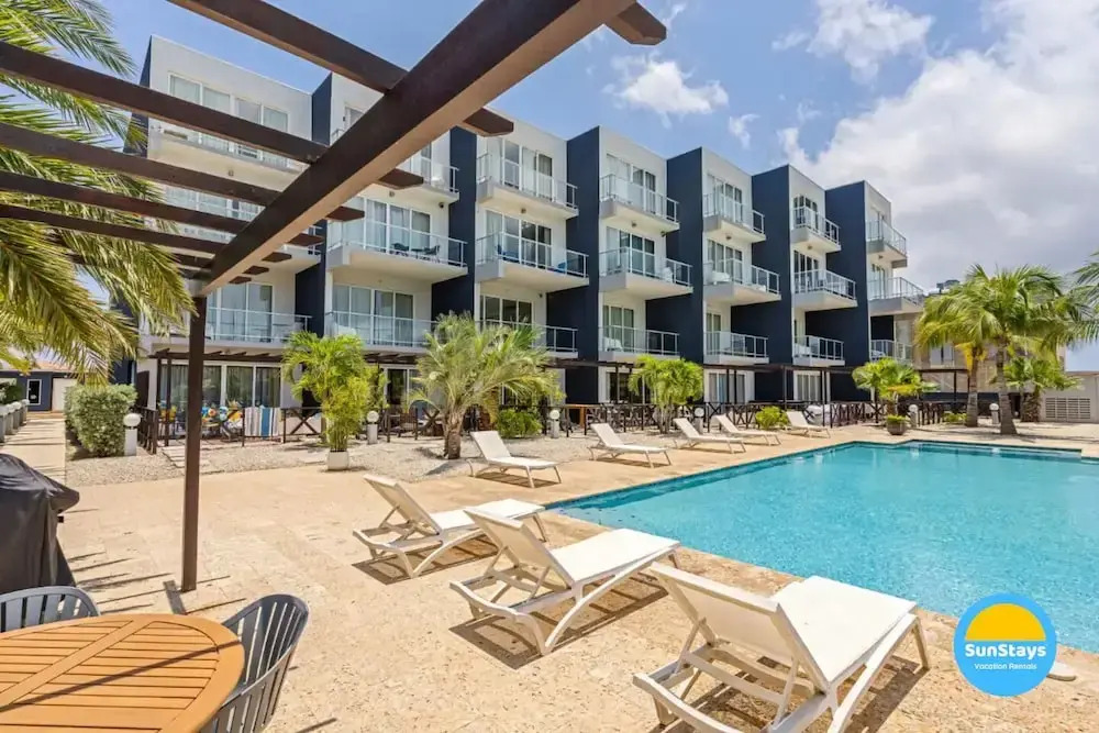 Las Islas Condominiums