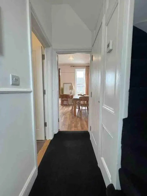 Stunning 4-bed Apartment in Cambridge