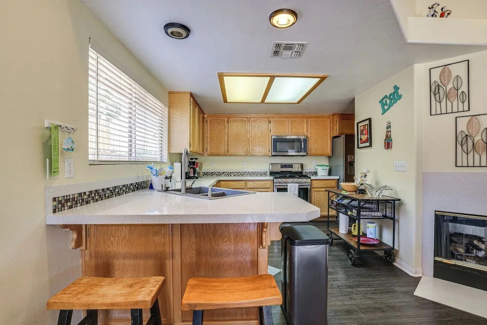 Pets Welcome! Yucca Valley Haven w/ Fenced Yard