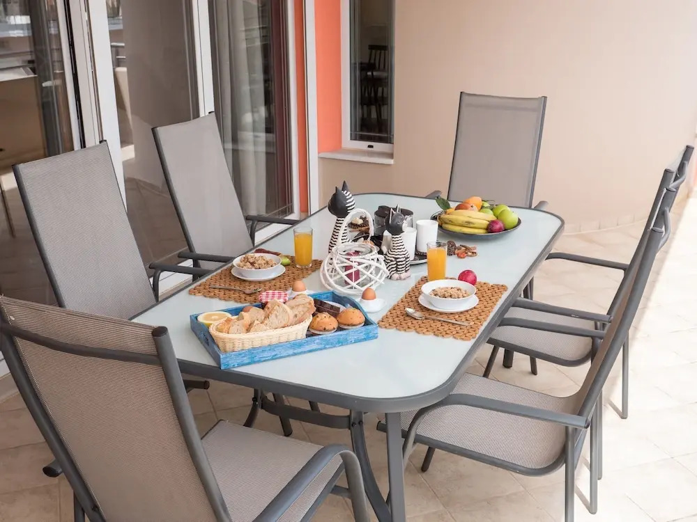 Zampelia Apartments