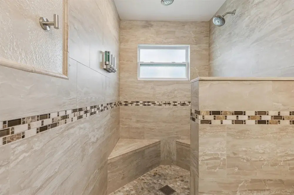 106 La Riviere Rd