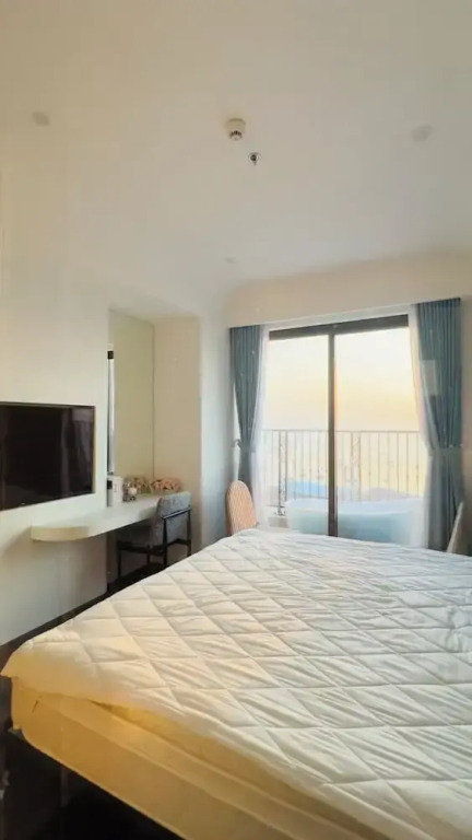 Marina Hillside Condotel