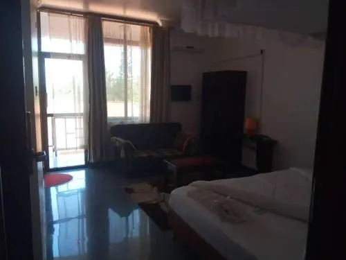 Green Palm Hotel