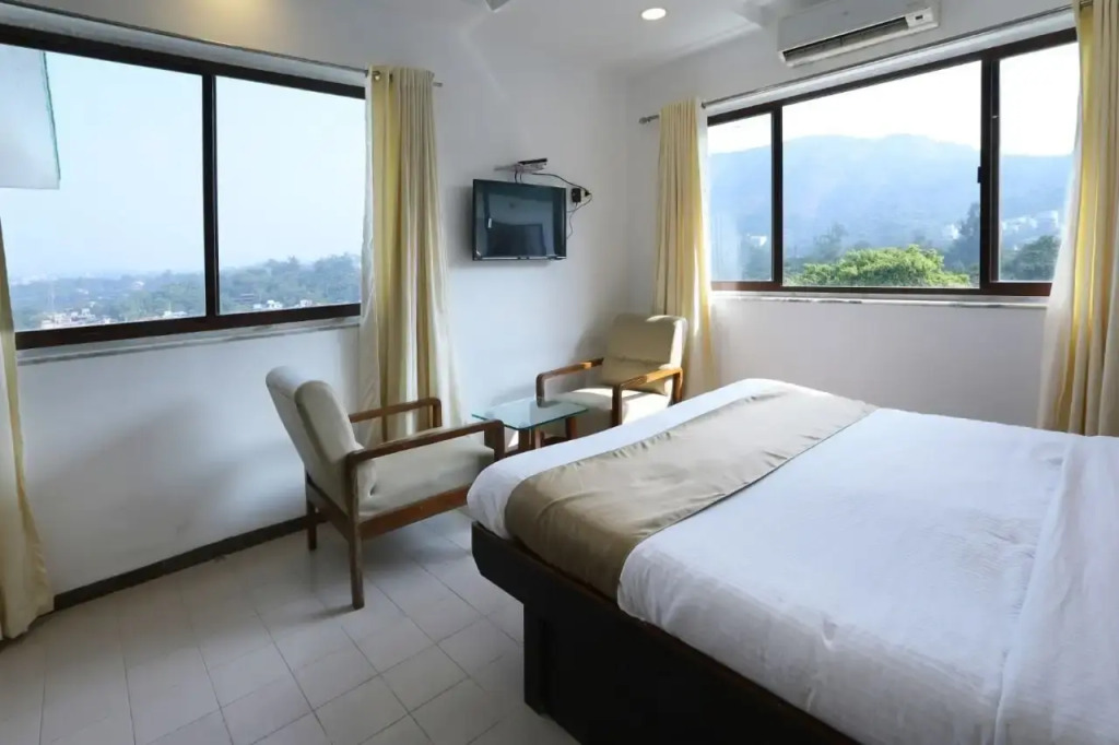 Sunrise Hill Resort