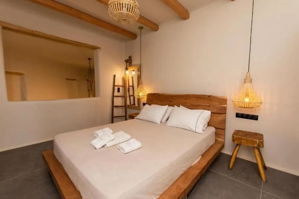 Gaitani apartments plaka naxos