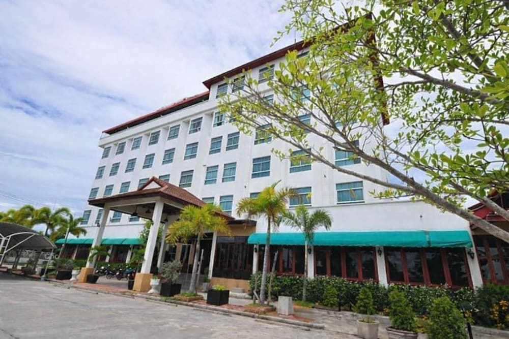 Lertthanee Hotel