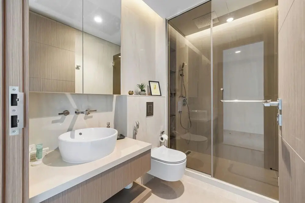 Elegant 3BR Canal & Burj Khalifa Views