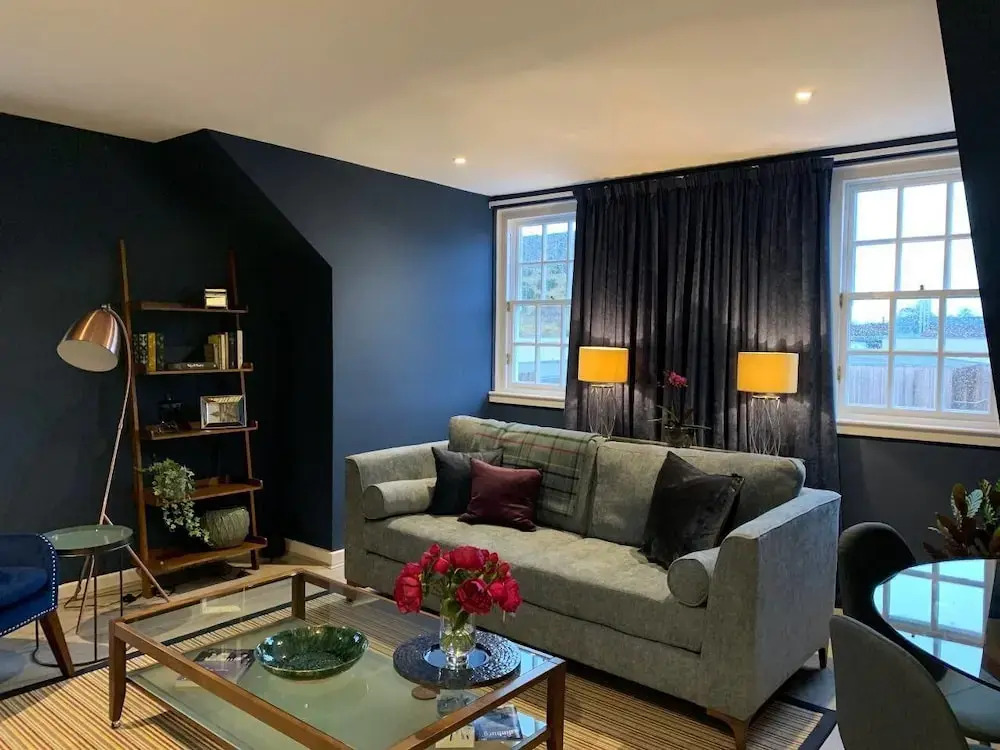 Heart of the Old Town 2 Bedroom Luxury Apartment
