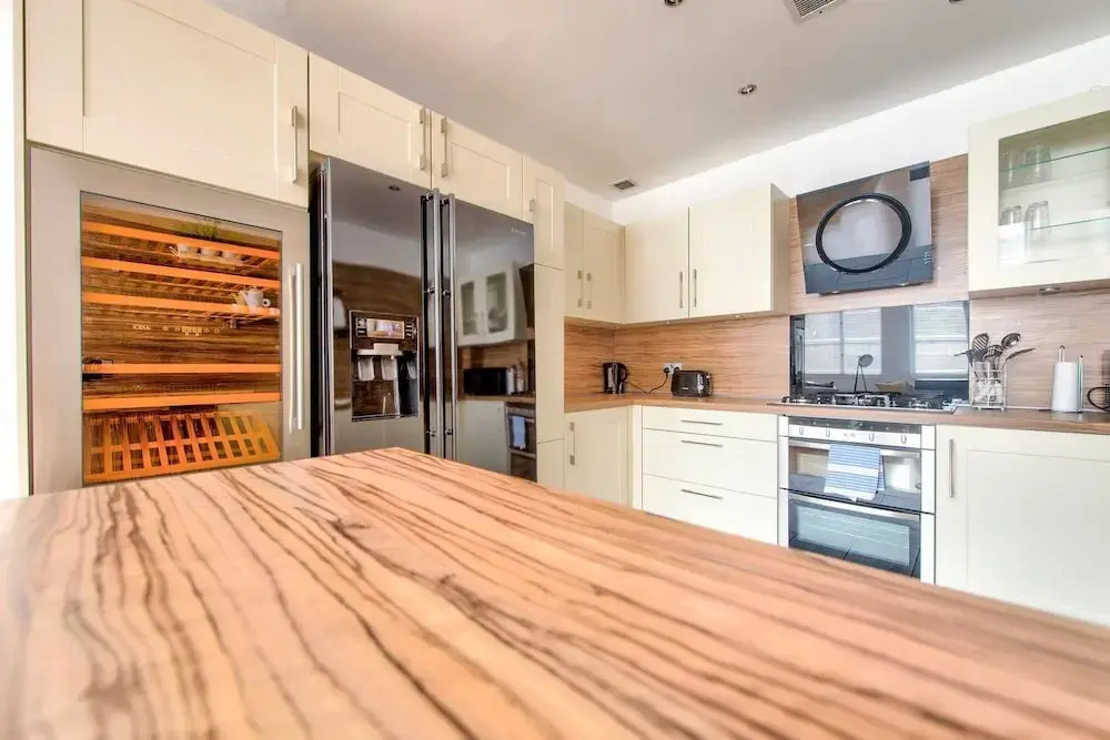 Stunning 2 Bed Apt in Merchant City With Parking