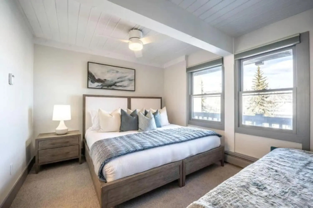 True Ski-In Ski-Out 2 BR Condo with Hot Tub