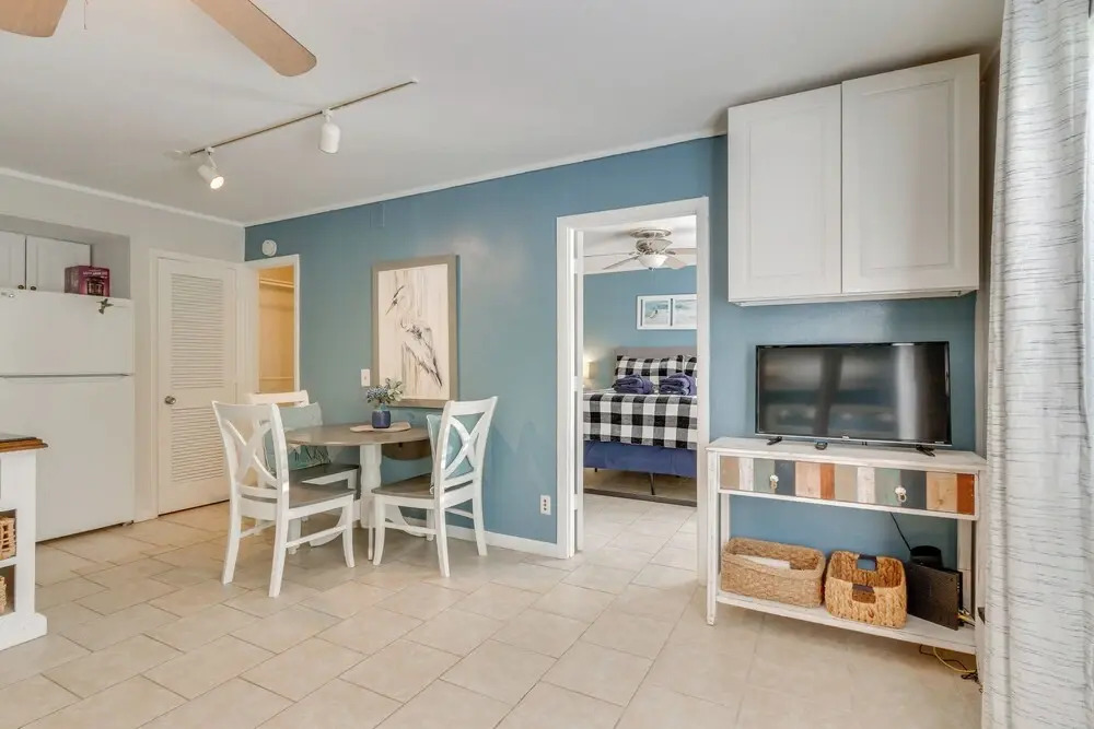 Pool Access, Walk to Beach: Hilton Head Haven!