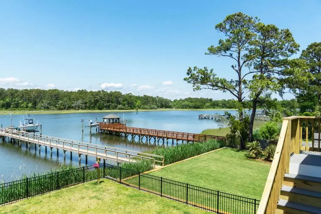 Waterway Haven by Oak Island Accommodations