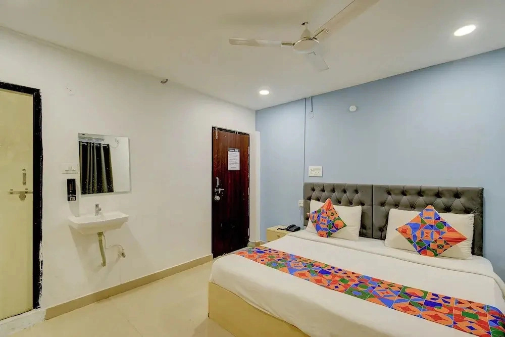 FabHotel Wild Wings Gachibowli