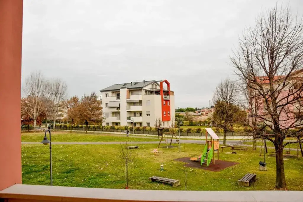 Apartment with free parking near the center