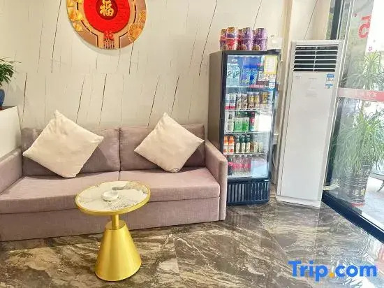 Wanyang Light Luxury Apartment (Bus Station)