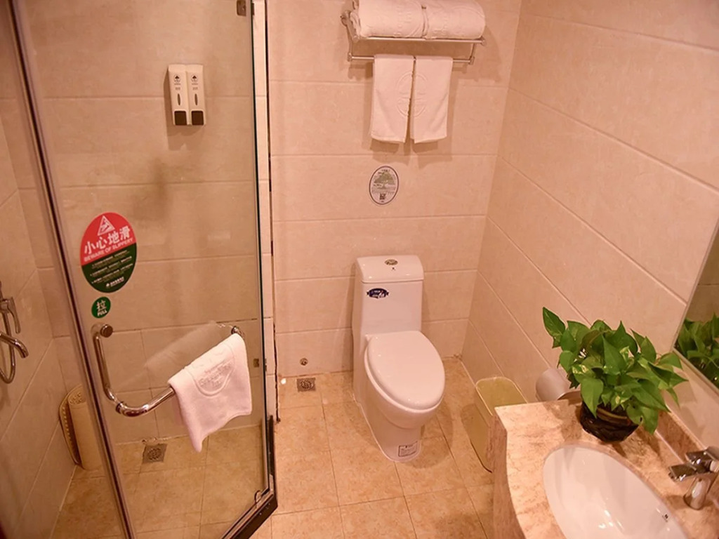 GreenTree Inn BaoDing Xiong county XiongZhou Road Express Hotel