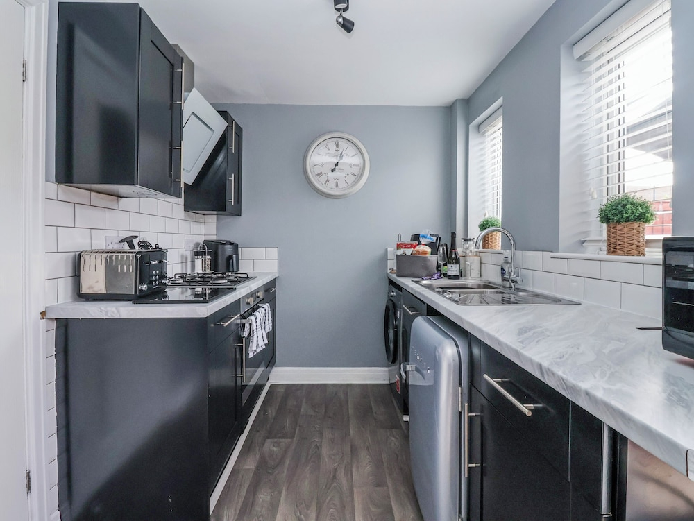 127 Bellhouse Way