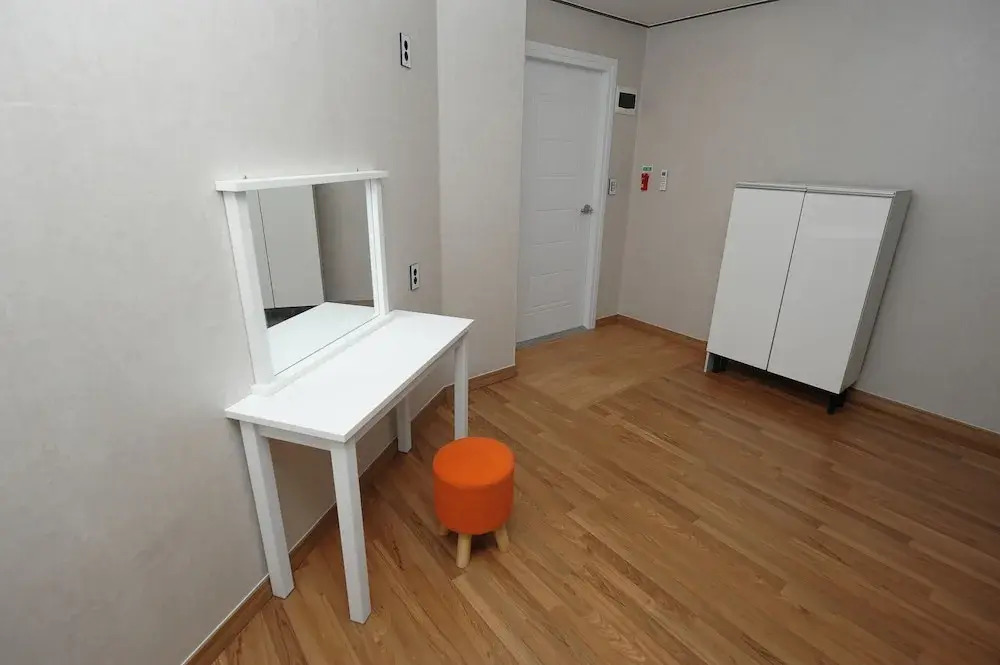 Flat B Hostel - Hostel
