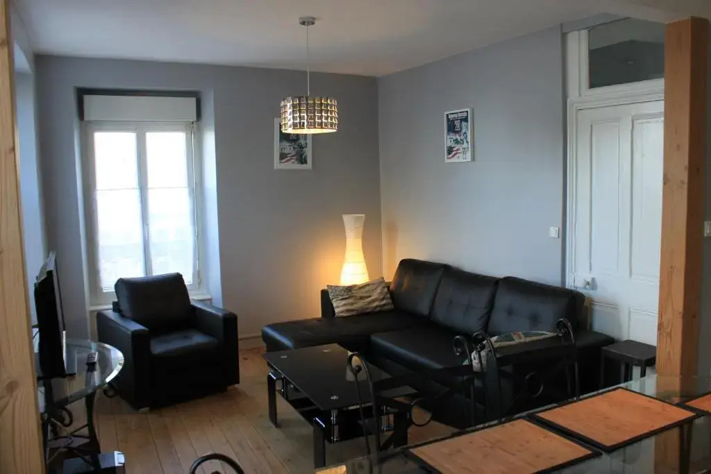 Appartement 3 Pièces Bord de mer Place du 6 Juin