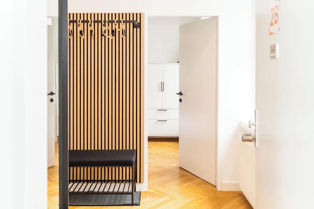 Bright Apartment Near Central Station