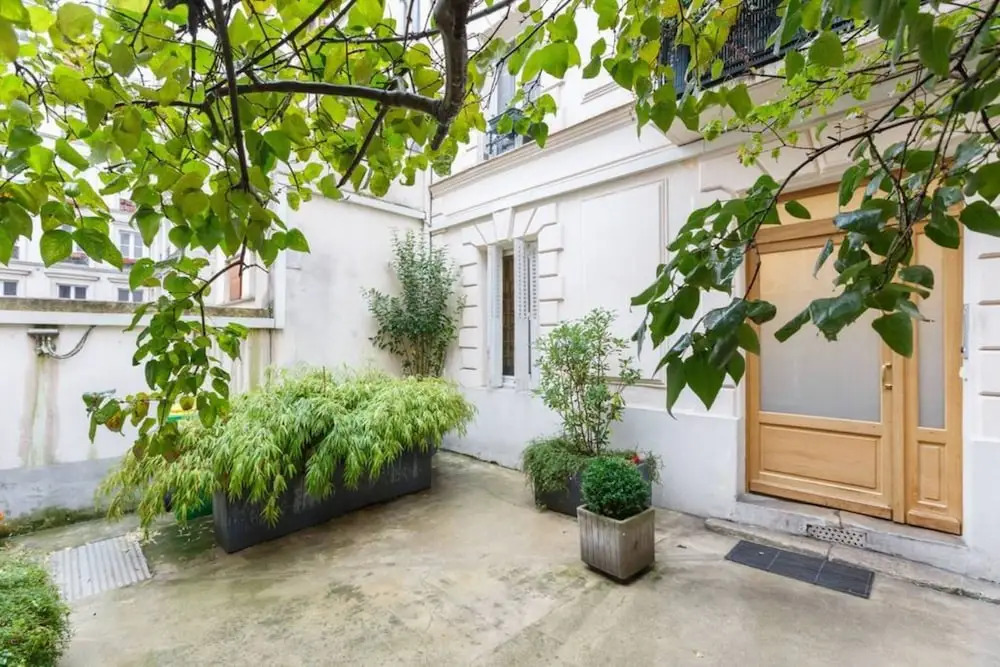 Bright Studio in Paris 18th