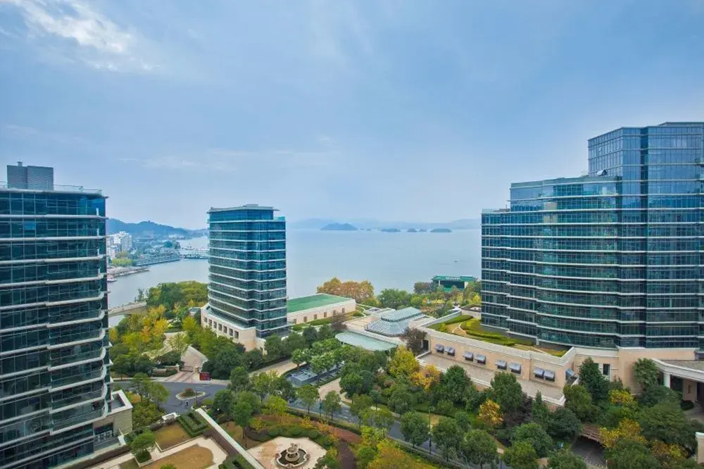 Qiandao Lake Greentown Ling Yun Apartment