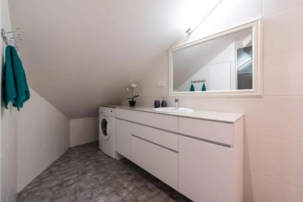 R43 apartment