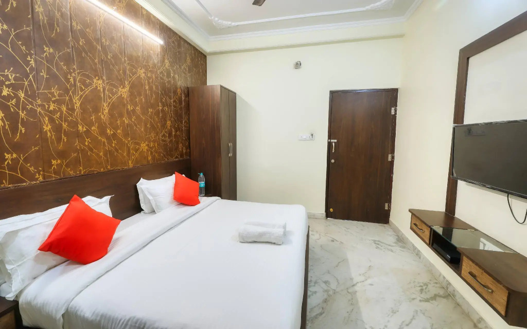 Hotel Pulse Inn- Near Jaipur Railway Station