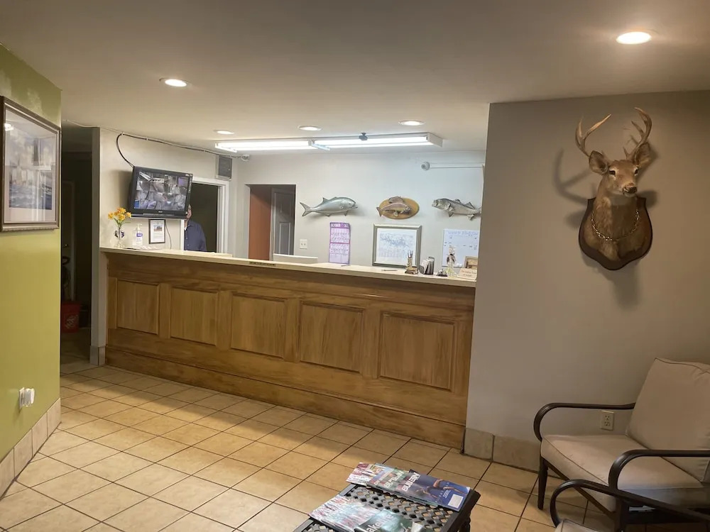 Motel 6 Bracey, VA I 85