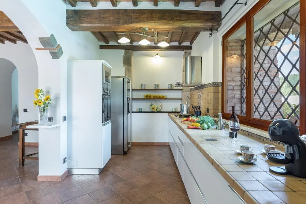 PODERE MONTIONI 6&2, Emma Villas