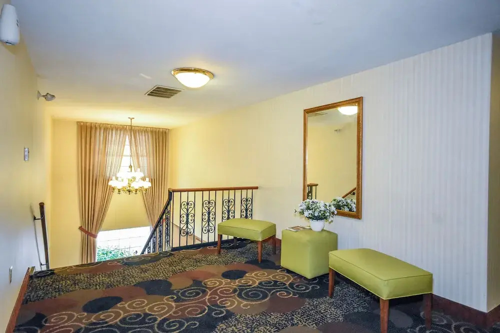 Charles River Inn