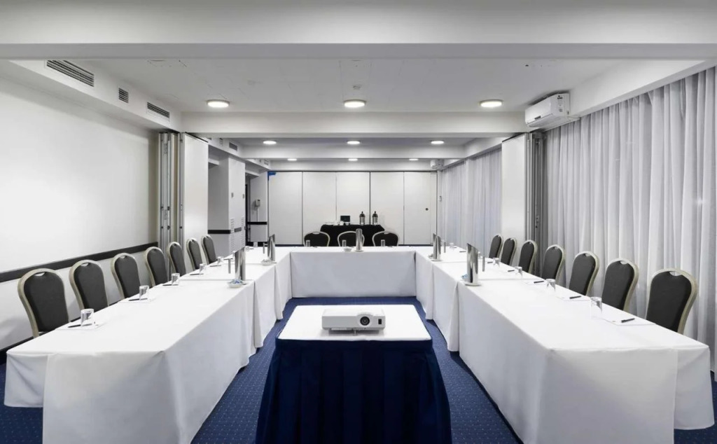 Hotel Alba Adelaide