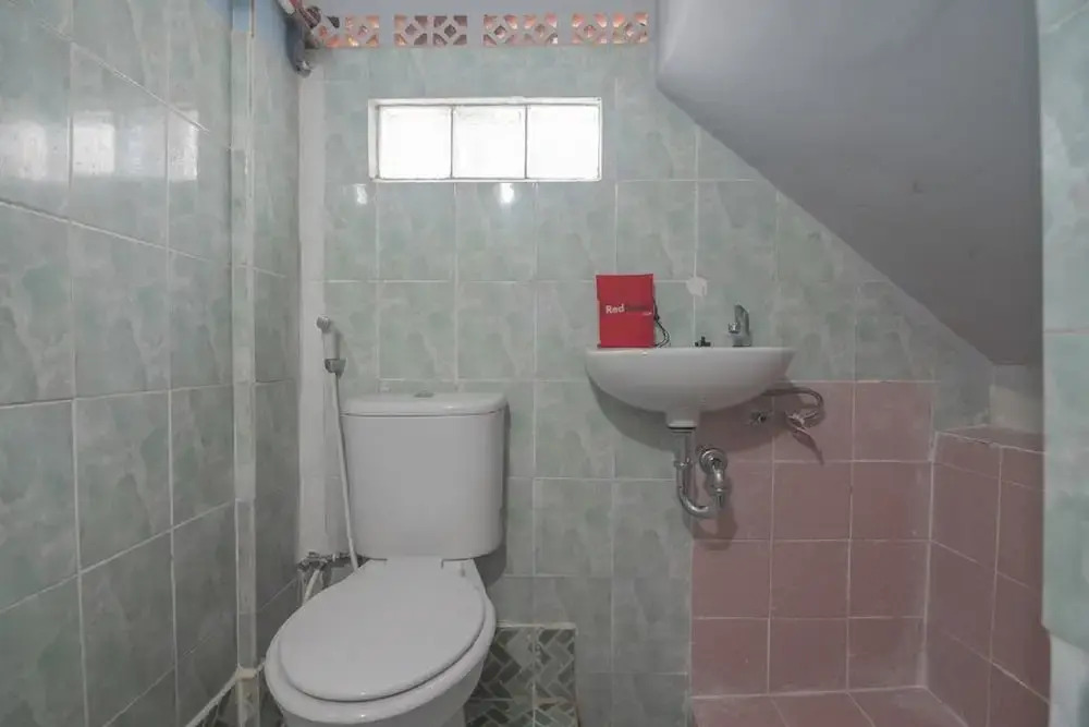 RedDoorz near Hermina Hospital Palembang