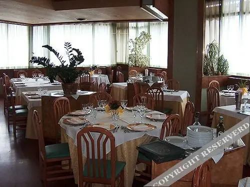 Hotel Cesari