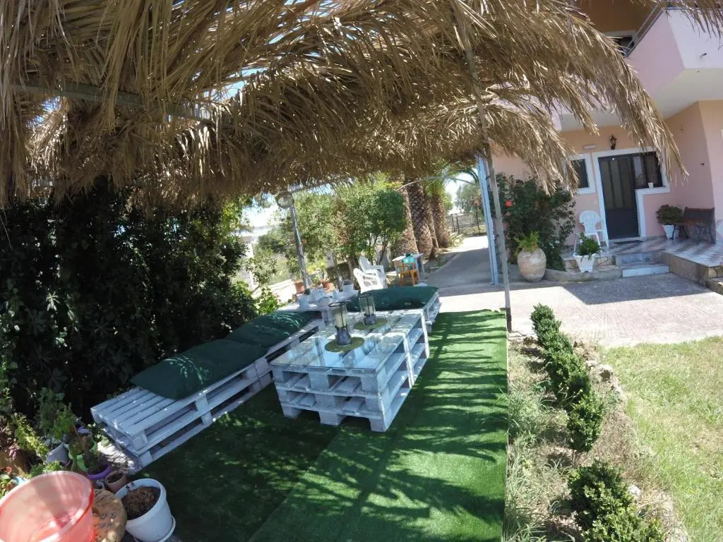Antzela Apartments
