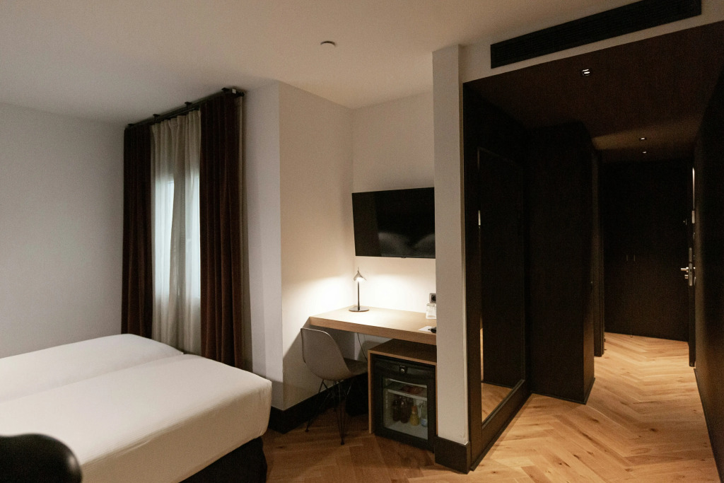 Alexandra Barcelona Hotel, Curio Collection by Hilton