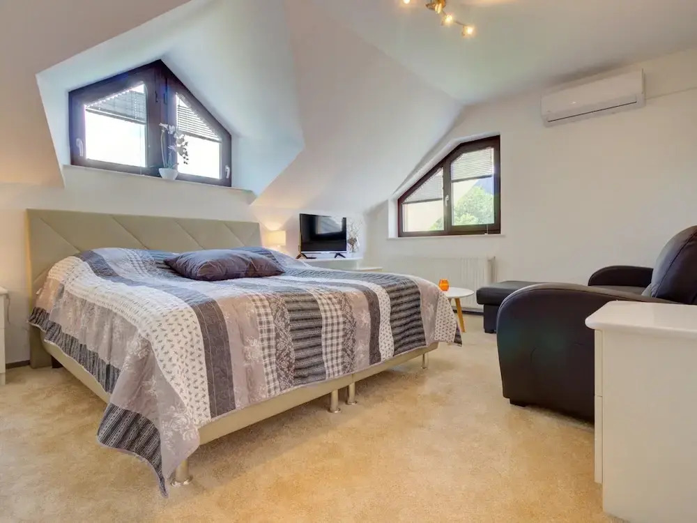 Charming Apartment in Bled Near Lake