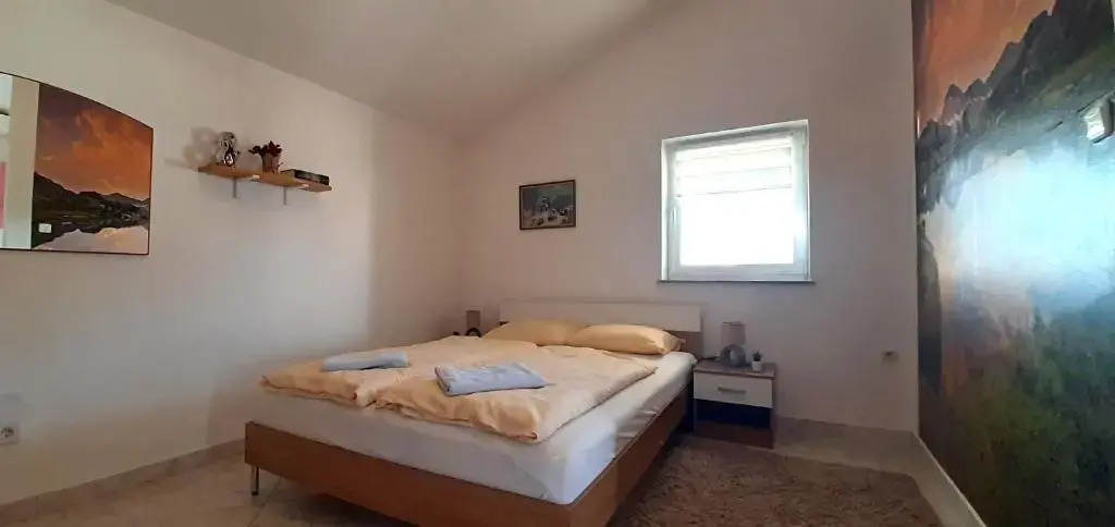 Apartments Hajl